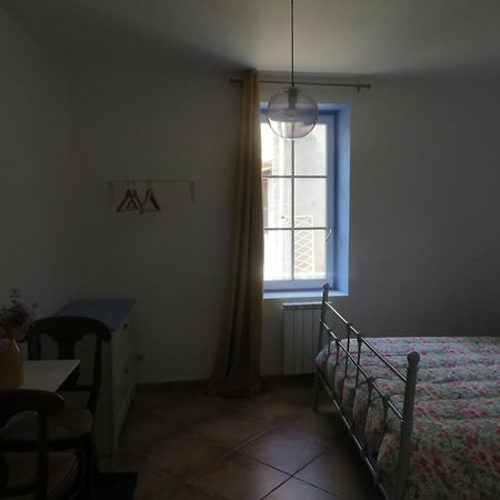 Auberge De La Petite Casserole Revest-des-Brousses Exteriör bild